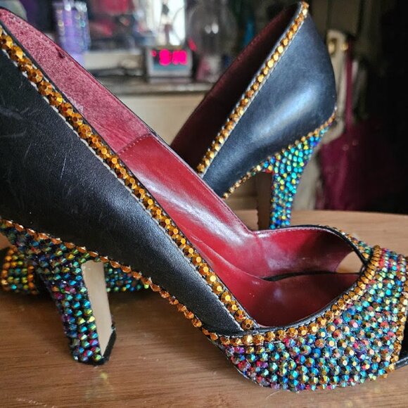 Beautiful, One of a Kind, Nine West Heels - Picture 5 of 14